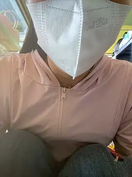 Snapshot of Rosa_998 chatting on March 17, 2026, 12:46 am Rosa 998 online show from March 17, 2026, 12:46 am