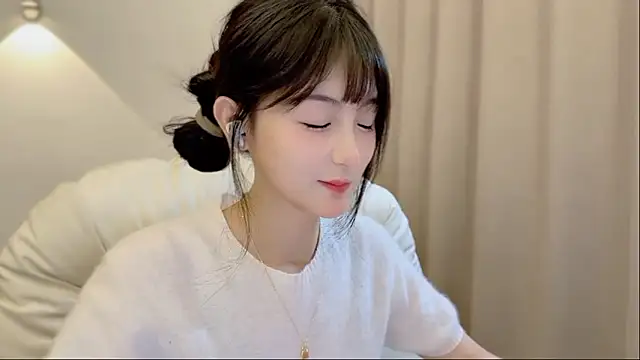 SHUIshui  online show from November 5, 2025, 12:30 pm