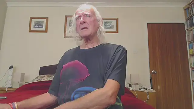 WaverlyKernow online show from November 20, 2025, 1:56 pm