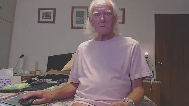 WaverlyKernow online show from September 11, 2025, 1:55 pm