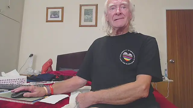 WaverlyKernow online show from October 11, 2025, 1:45 pm