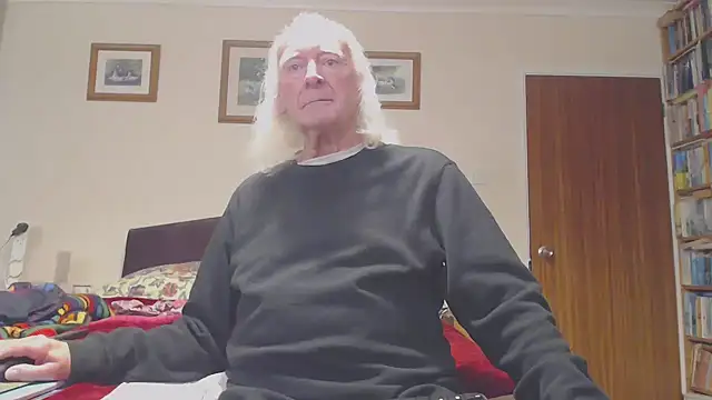 WaverlyKernow online show from November 29, 2025, 2:06 pm