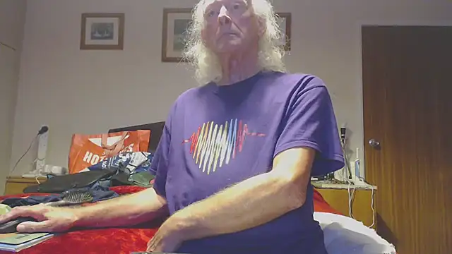 WaverlyKernow online show from October 1, 2025, 6:56 pm