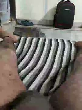 Snapshot of TeluguBoyAbhi chatting on December 17, 2024, 12:54 pm TeluguBoyAbhi online show from December 17, 2024, 12:54 pm