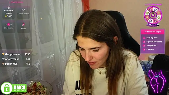 Snapshot of mag1c_eyes1 chatting on November 18, 2025, 6:33 pm mag1c eyes1 online show from November 18, 2025, 6:33 pm