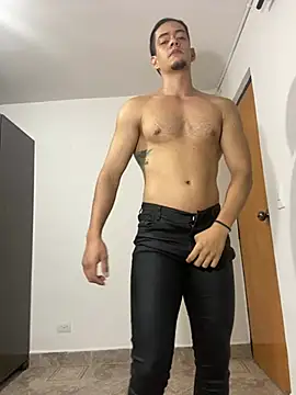 Snapshot of ElianFoxter chatting on July 13, 2026, 2:11 am ElianFoxter online show from July 13, 2026, 2:11 am