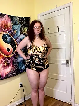 Snapshot of mistress_kasha chatting on April 3, 2026, 7:31 pm mistress kasha online show from April 3, 2026, 7:31 pm