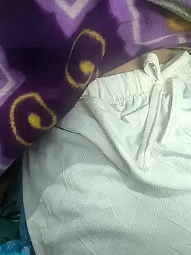 Crezy-Queen01 online show from October 22, 2025, 5:12 pm