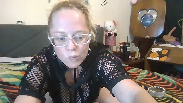 Toybox13 Pika online show from November 24, 2025, 9:48 pm