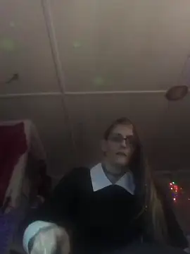 Snapshot of beelzebubblesxo chatting on October 31, 2025, 6:54 am beelzebubblesxo online show from October 31, 2025, 6:54 am