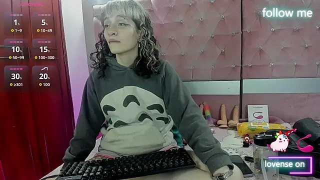 neeko princes online show from November 28, 2025, 12:38 pm