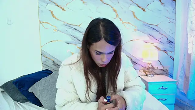 pretty ariiel online show from March 11, 2026, 2:33 pm