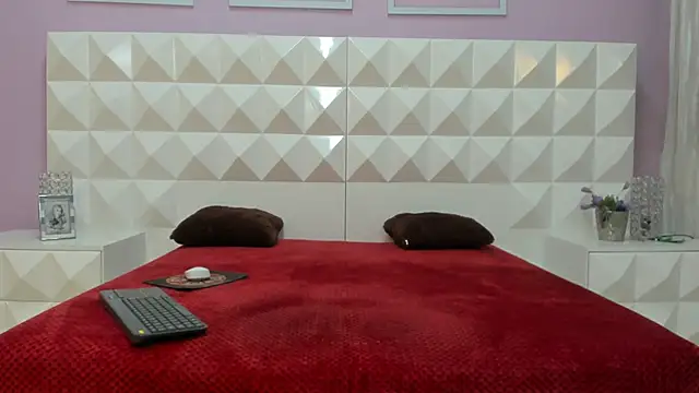 VenusDanielss online show from June 18, 2026, 7:41 pm