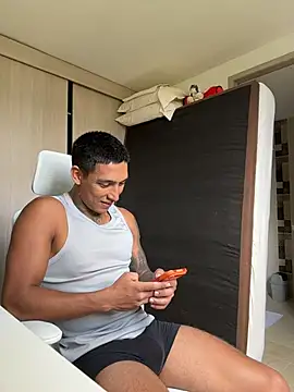 Snapshot of sendfer chatting on March 11, 2026, 7:08 pm sendfer online show from March 11, 2026, 7:08 pm