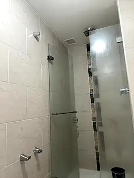 sendfer online show from October 11, 2025, 5:25 pm