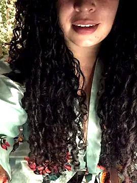 Snapshot of ShaeVictoria chatting on September 28, 2025, 12:39 am ShaeVictoria online show from September 28, 2025, 12:39 am