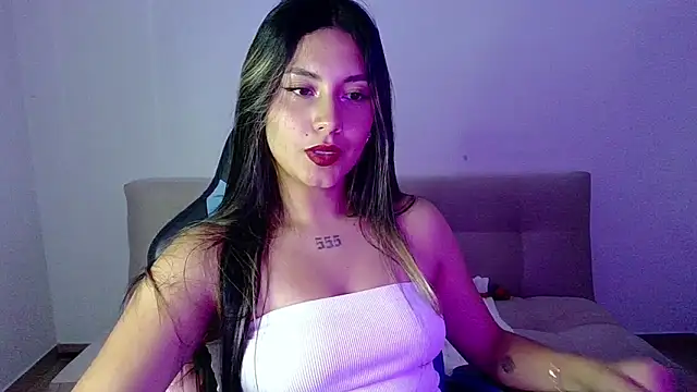 Lia 14  online show from February 11, 2026, 11:26 pm