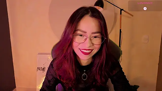 Snapshot of rosse_98_ chatting on April 30, 2026, 1:29 pm rosse 98 online show from April 30, 2026, 1:29 pm