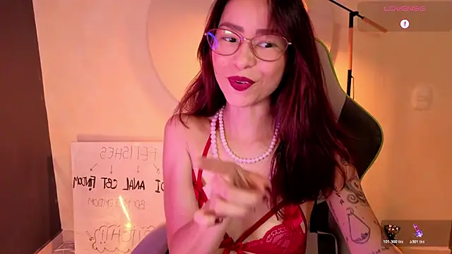 Snapshot of rosse_98_ chatting on May 3, 2026, 12:53 pm rosse 98 online show from May 3, 2026, 12:53 pm