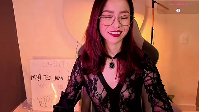 Snapshot of rosse_98_ chatting on May 4, 2026, 1:36 pm rosse 98 online show from May 4, 2026, 1:36 pm
