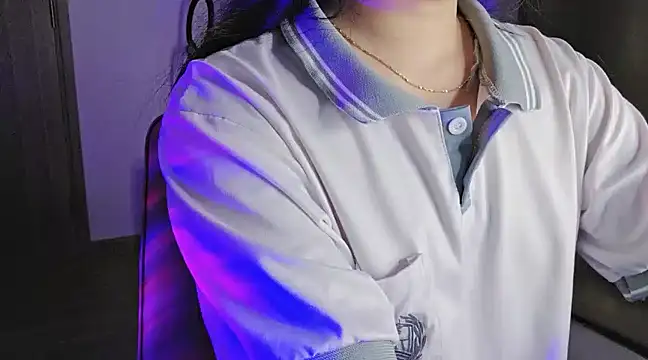 Kemmy babe20 online show from December 26, 2024, 1:32 pm