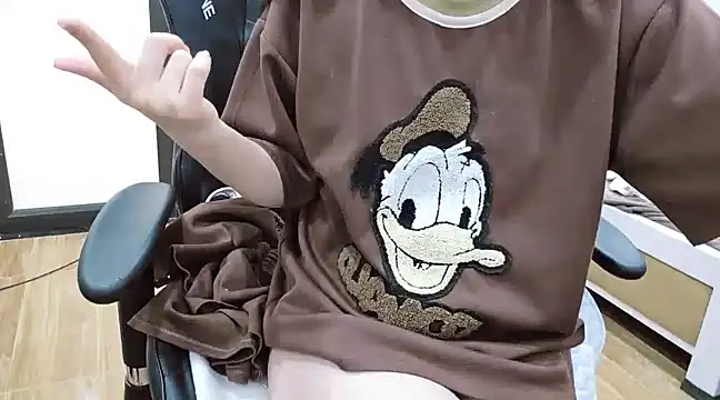 Kemmy babe20 online show from January 19, 2025, 6:53 am