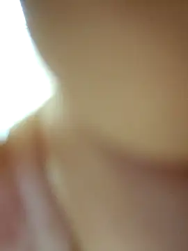 zhenzhen521 online show from February 4, 2026, 1:39 pm