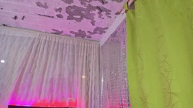 Snapshot of Megan_Miles02 chatting on February 10, 2025, 1:35 am Megan Miles02 online show from February 10, 2025, 1:35 am