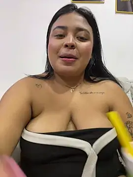 Snapshot of Emily_cooper20 chatting on February 22, 2025, 5:12 am Emily cooper20 online show from February 22, 2025, 5:12 am