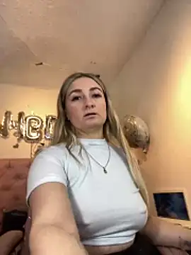 Snapshot of antonella87 chatting on November 25, 2025, 10:43 pm antonella87 online show from November 25, 2025, 10:43 pm