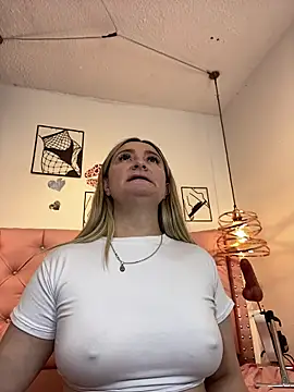 Snapshot of antonella87 chatting on December 2, 2025, 9:38 pm antonella87 online show from December 2, 2025, 9:38 pm