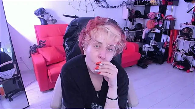 Snapshot of GinaMiracle chatting on November 10, 2025, 8:30 am GinaMiracle online show from November 10, 2025, 8:30 am