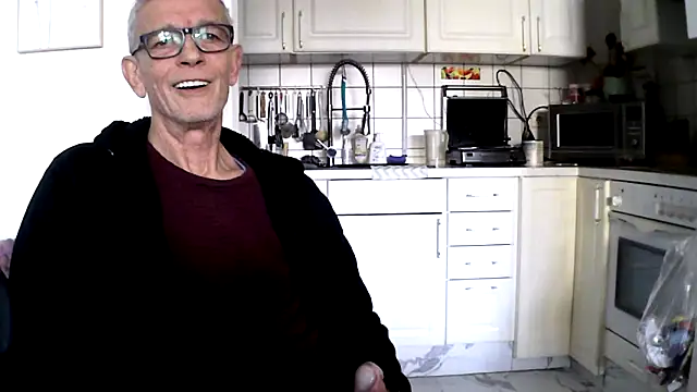 berfri online show from March 12, 2026, 9:46 am