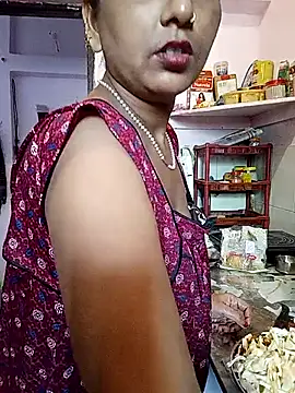 Snapshot of reemacouple007 chatting on July 16, 2026, 3:58 am reemacouple007 online show from July 16, 2026, 3:58 am
