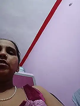 Snapshot of reemacouple007 chatting on July 3, 2026, 4:52 am reemacouple007 online show from July 3, 2026, 4:52 am
