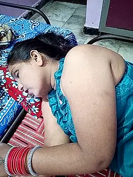 Snapshot of reemacouple007 chatting on July 18, 2026, 6:49 pm reemacouple007 online show from July 18, 2026, 6:49 pm