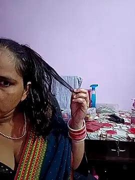 Snapshot of reemacouple007 chatting on July 6, 2026, 5:58 am reemacouple007 online show from July 6, 2026, 5:58 am