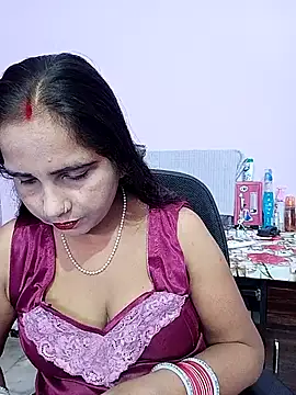 Snapshot of reemacouple007 chatting on July 15, 2026, 7:37 am reemacouple007 online show from July 15, 2026, 7:37 am