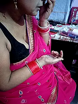 Snapshot of reemacouple007 chatting on June 25, 2026, 6:40 am reemacouple007 online show from June 25, 2026, 6:40 am