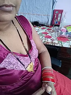 Snapshot of reemacouple007 chatting on June 22, 2026, 6:10 am reemacouple007 online show from June 22, 2026, 6:10 am