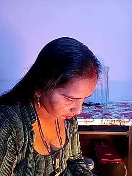 reemacouple007 online show from February 6, 2026, 8:21 am