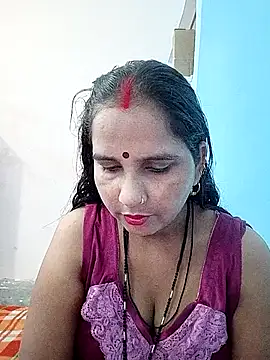 reemacouple007 online show from October 26, 2025, 8:04 am