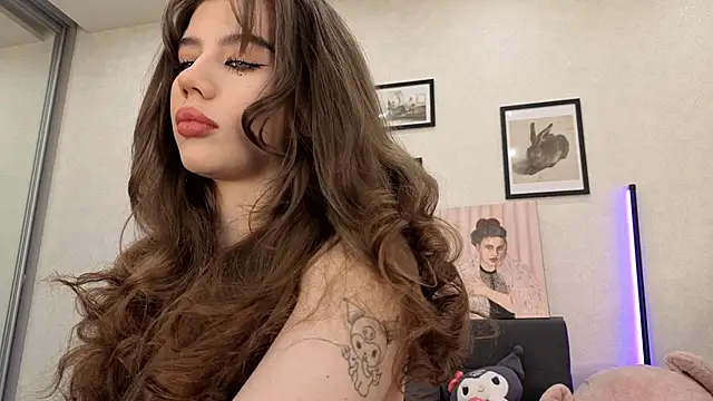 Snapshot of dolly_ll chatting on May 27, 2026, 1:29 pm dolly ll online show from May 27, 2026, 1:29 pm
