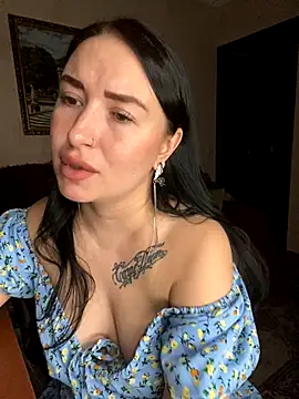 Snapshot of Roxana_Bell chatting on November 15, 2025, 7:07 pm Roxana Bell online show from November 15, 2025, 7:07 pm