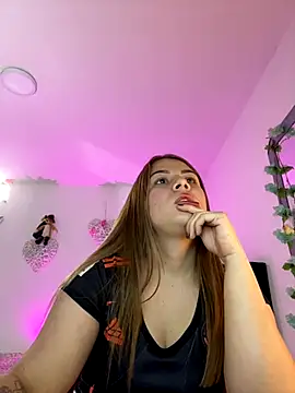 little tifanny82 online show from October 17, 2025, 5:15 pm