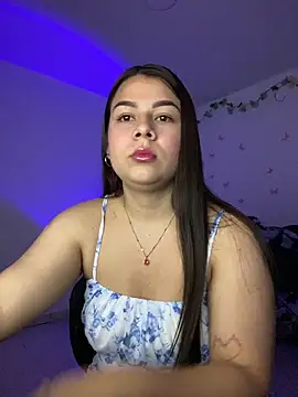 little tifanny82 online show from May 12, 2026, 2:34 pm