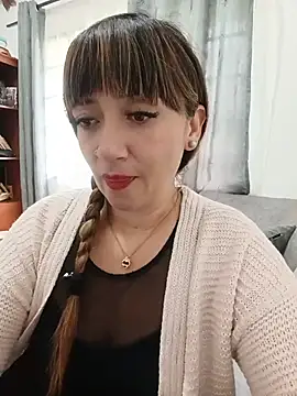 Snapshot of tata_laima__ chatting on June 8, 2026, 3:01 pm tata laima online show from June 8, 2026, 3:01 pm