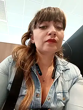Snapshot of tata_laima__ chatting on July 22, 2026, 4:53 pm tata laima online show from July 22, 2026, 4:53 pm