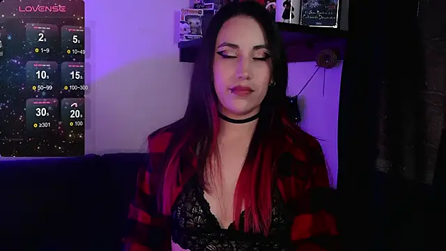 Snapshot of BLACKTSUKI7_ chatting on October 12, 2025, 9:27 pm BLACKTSUKI7 online show from October 12, 2025, 9:27 pm