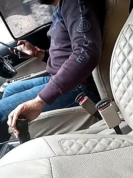 yours smp online show from December 29, 2024, 9:06 am